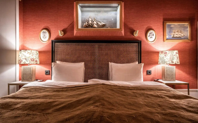 Victory Hotel