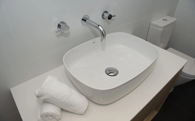 Oaks R Suites Geelong