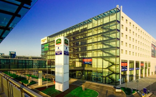 Courtyard by Marriott Prague Airport