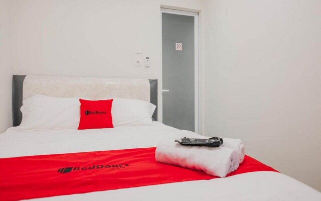 Kost M25 Hostel by Reddoorz