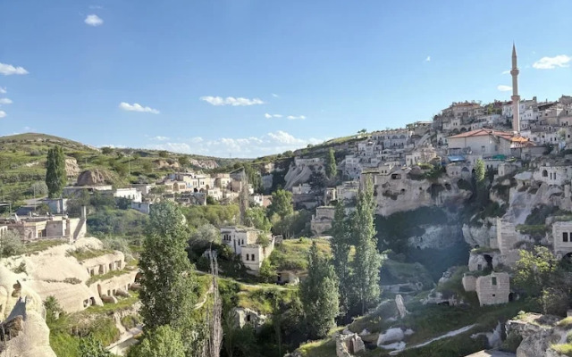 Valley Inn Cave Hotel