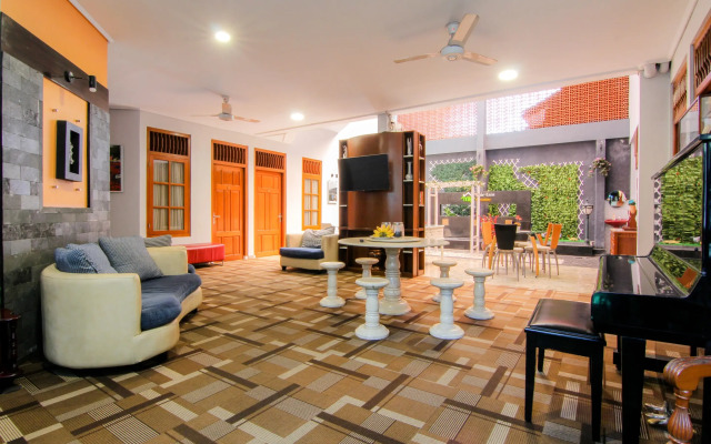 Embe Enem Homestay by ZUZU