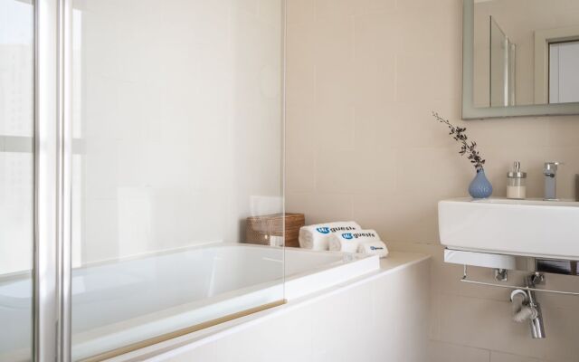 Marvelous apt. with stunning views in JBR