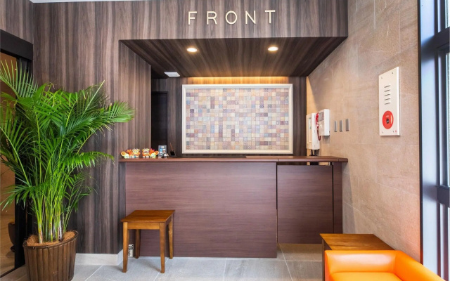 Yenn's Marina Inn Mercy – Lobby – Ginowan