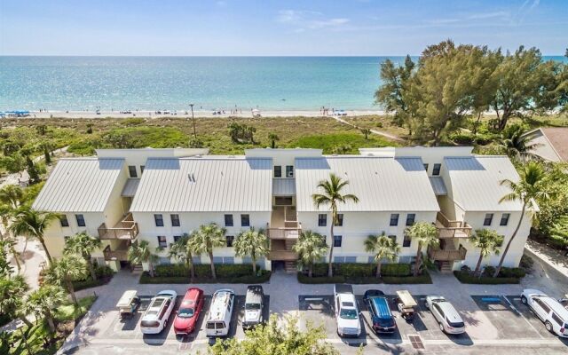 South Seas Beach Villa 2001