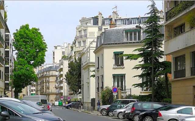 1 Square du Docteur Blanche - Paris 16