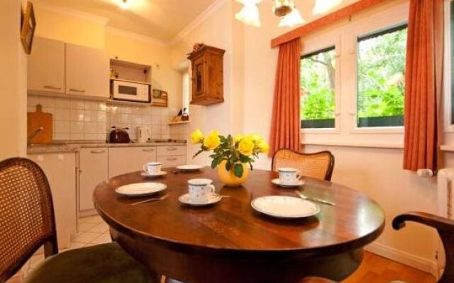 Strandvilla Hubertus Boltenhagen - Ferienwohnungen Apartment Mit Parkplatz Wlan Kuche Garten Grillplatz Waldbaden