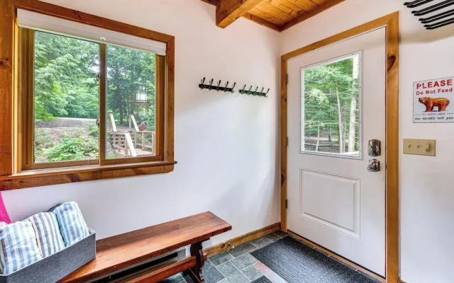 Bartlett Vacation Rental w/ Wraparound Deck!