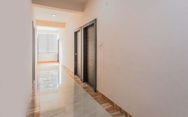 OYO 27654 Hotel Grand Valley