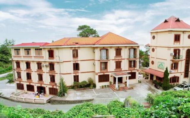 Cay Thong Hotel