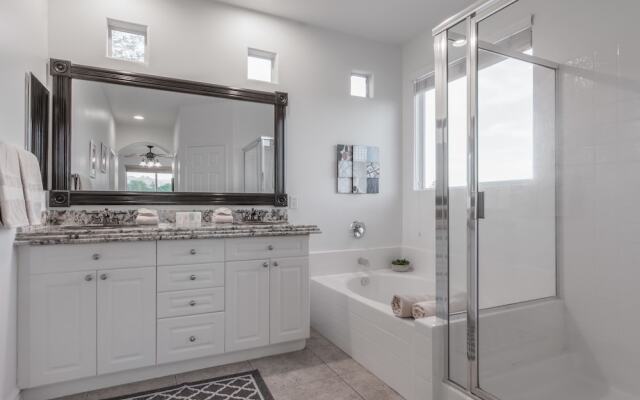 Aquarius of the Desert Six Bedroom House