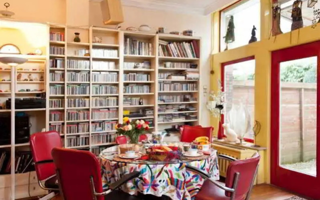 Xaviera Hollanders ''Happy House Bed & Breakfast''