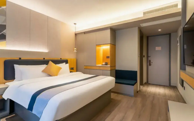 Homeinn · neo (Xiamen Railway Station Wànxiàngchéng)