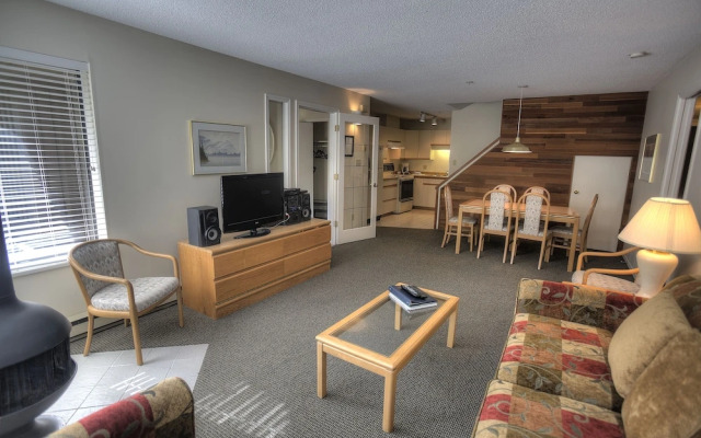 Villas Foxglove by ResortQuest Whistler