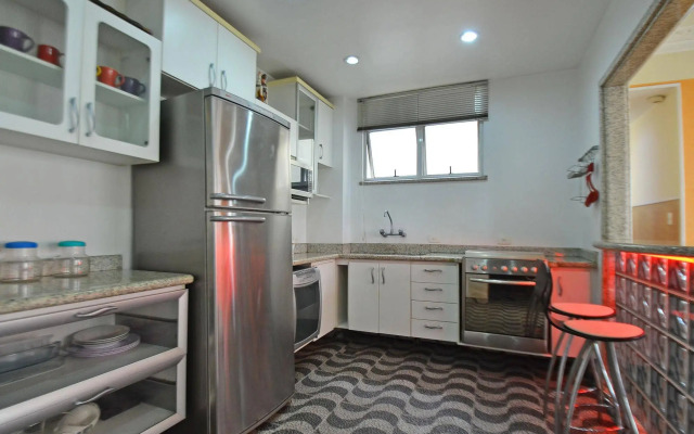 Copacabana Beach Apartments 48