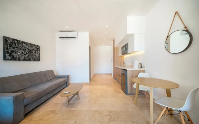 1 Bedroom Pool & Gym - Piedra Azul 605