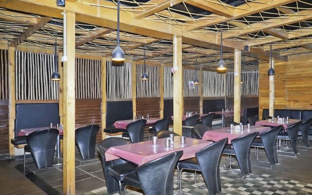 OYO 23524 Shades Of Royal