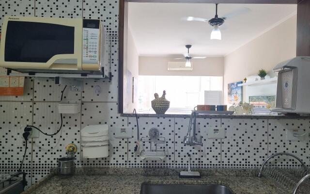 Apto em frente à praia em Caraguatatuba