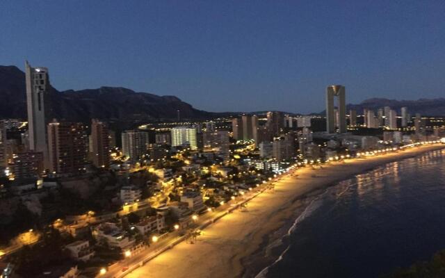 2 dorm.A/A.Vista mar.WiFi.Gym.Sauna.Terraza.Parking.