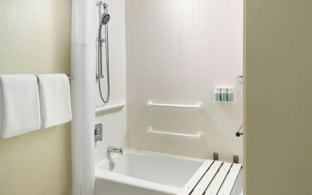 Courtyard by Marriott Paramus