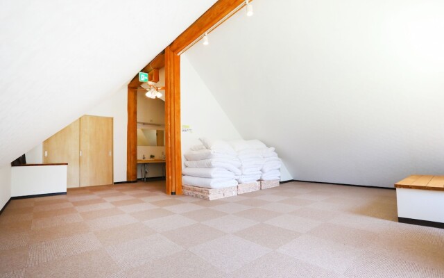 UCHI North Log Cabin