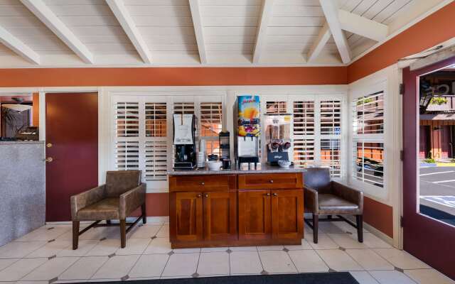 Clarion Collection Wilkie's Inn Pacific Grove - Monterey