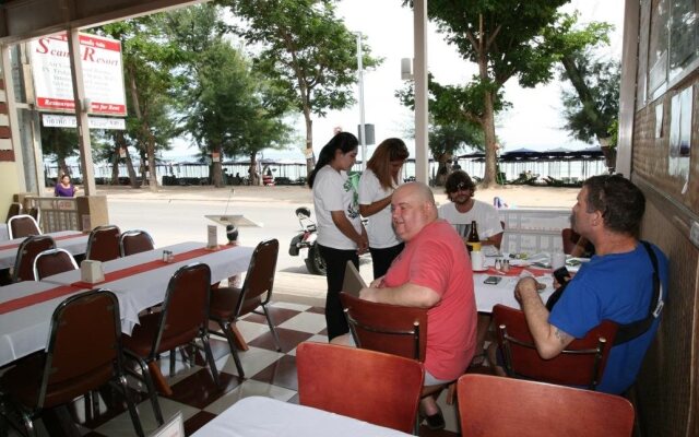 Beachfront Hotel Cha Am