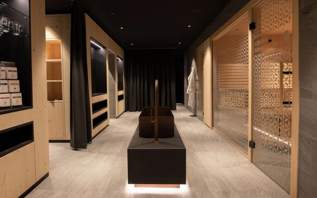 Amrai Suites
