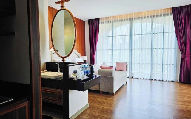 Grand Lord Hotel& Residence
