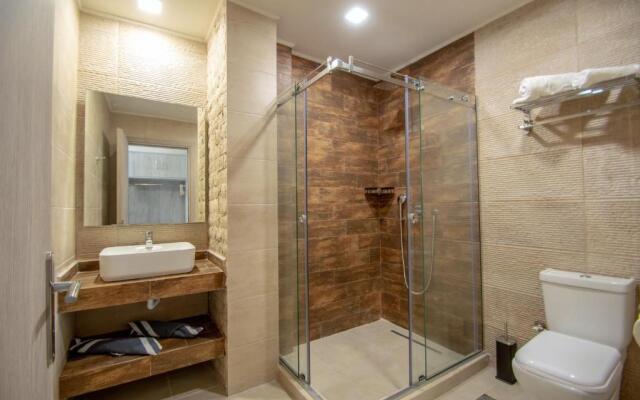 Paradise Apartments & Suites