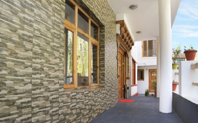 The Mir Villa by OYO Rooms