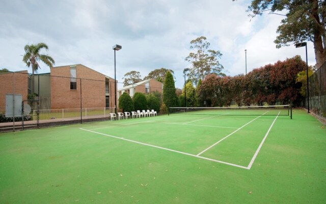 Nicholli, Bay Parklands, Unit 35/2 Gowrie Avenue