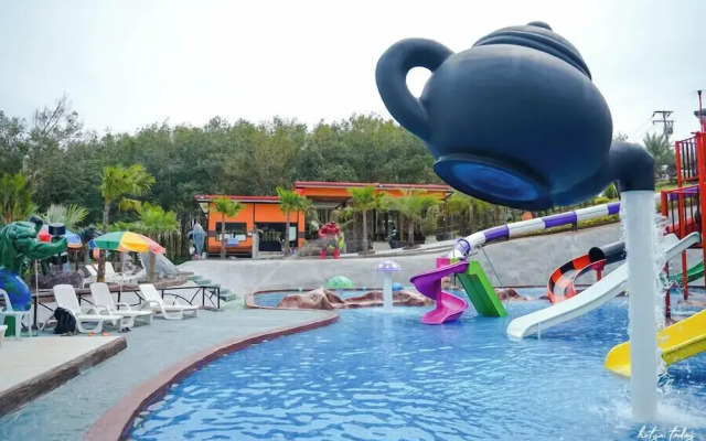 Chomview Lanta Water Park Resort