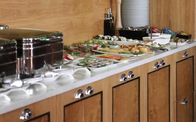 Mala Anglia Deluxe Rooms & SPA