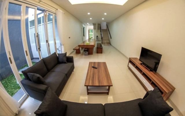 De Orion Setiabudi Villa