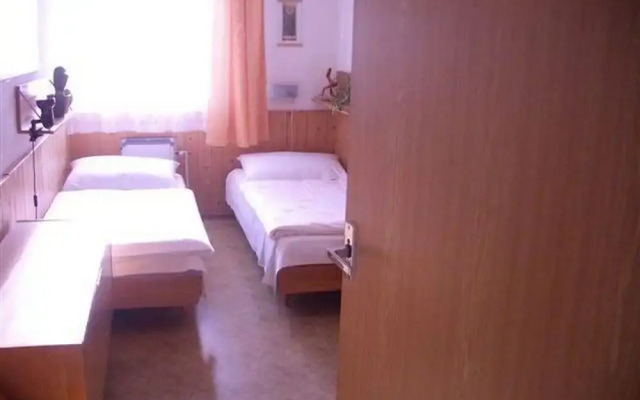 Apartment Pavla With 3 Bedrooms and 1 Bathrooms