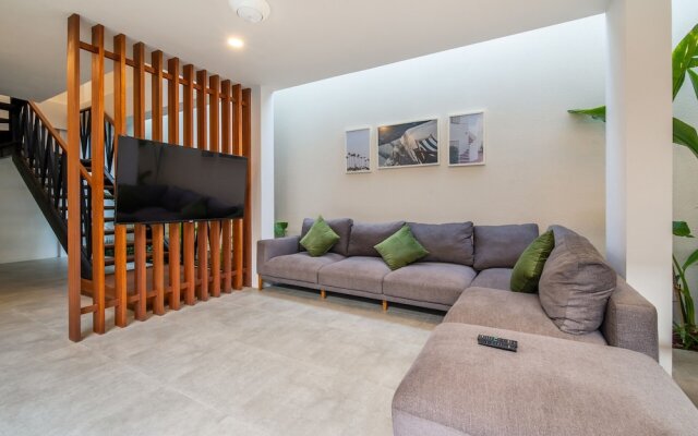 4BR Luxury Modern Contemporary Villa in Canggu