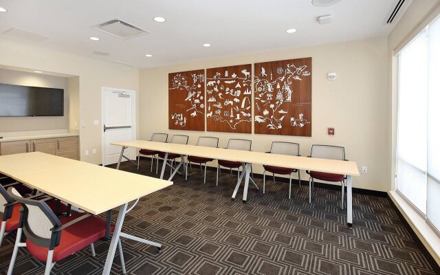 TownePlace Suites Grove City Mercer/Outlets