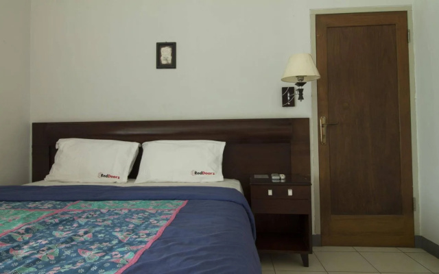 Rumah Asri Bed and Breakfast by RedDoorz