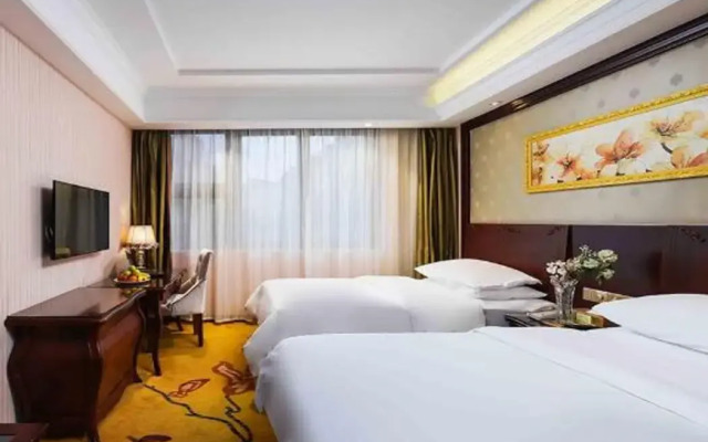 Vienna Hotel (Shanghai Jing'an Gaoping Road)