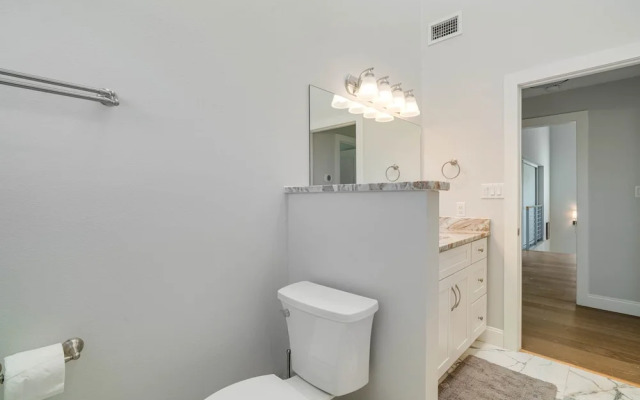 Sarasota Waterfront Pool Home With Dock