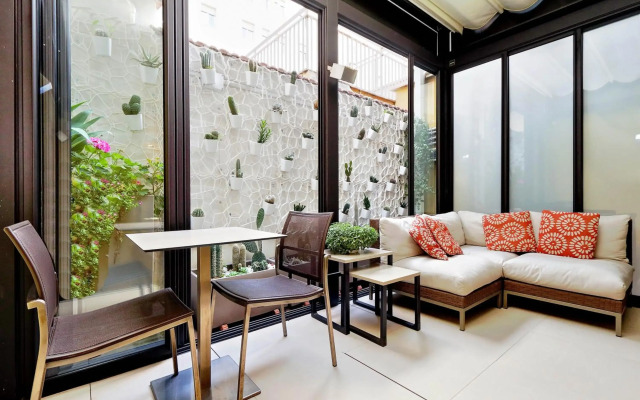 Camelia Hotel