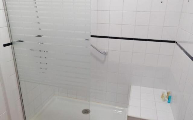 Amplia vivienda unifamiliar con 3 habitaciones