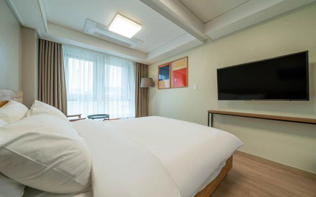 Chungchoho Best Hotel