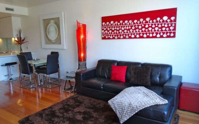 Melbourne Holiday Apartments Flinders Wharf