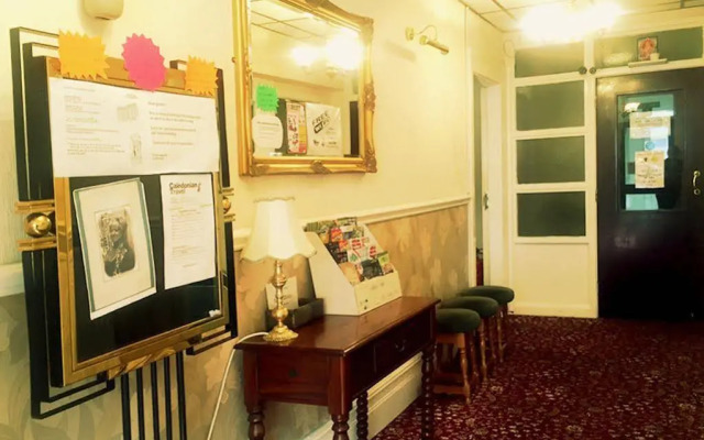 St Elmo Hotel