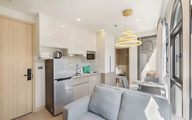 One bedroom Palmetto Condo Karon A608