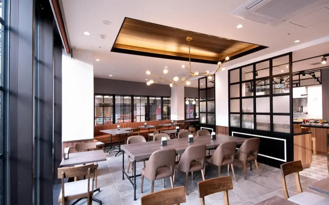 Kobe Plaza Hotel West