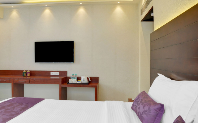 Treebo Premium The Crystal, Chinar Park