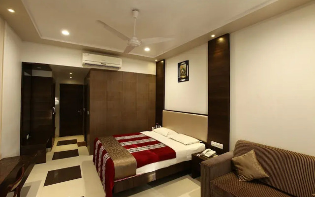 Usha Ascot